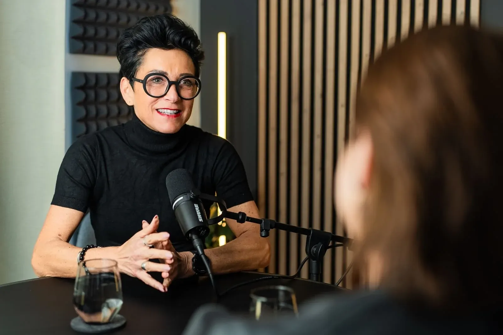 Dr. Alexandra Singer im Podcast-Studio